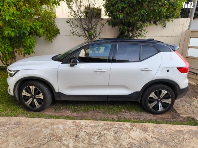 מודעת רכב וולוו XC40