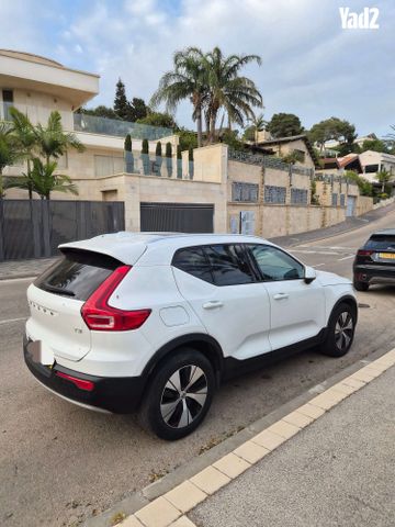 מודעת רכב וולוו XC40