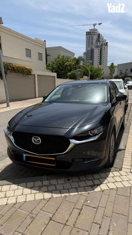 מודעת רכב מאזדה CX-30