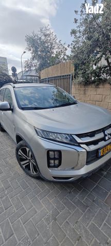 מודעת רכב מיצובישי ASX