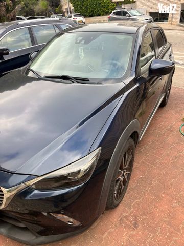 מודעת רכב מאזדה CX-3