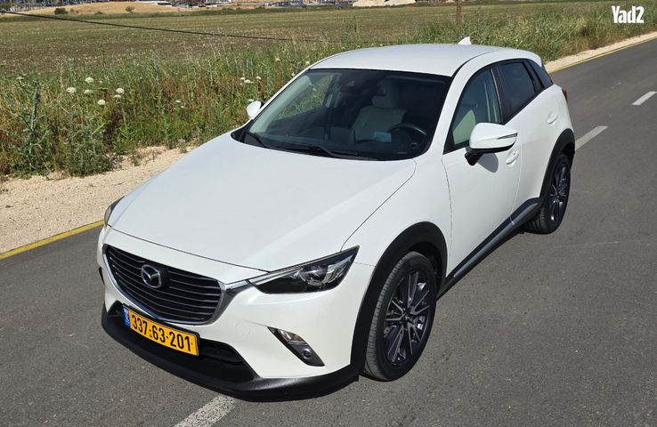 מודעת רכב מאזדה CX-3