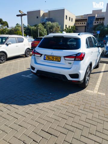 מודעת רכב מיצובישי ASX