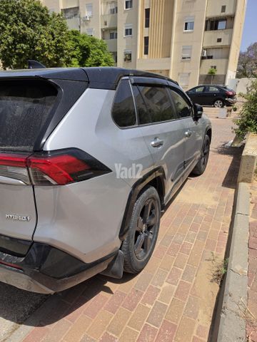 מודעת רכב טויוטה RAV4