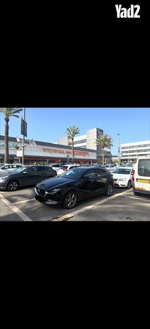 מודעת רכב מאזדה CX-30