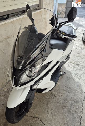 מודעת רכב קימקו דאון-טאון 350