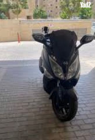 מודעת רכב סאן יאנג ג'וי-מקס Z-300