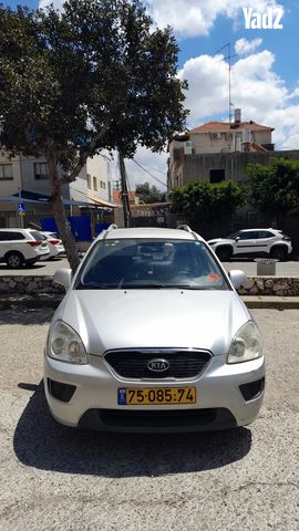 מודעת רכב קיה קארנס
