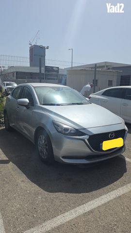 מודעת רכב מאזדה 2