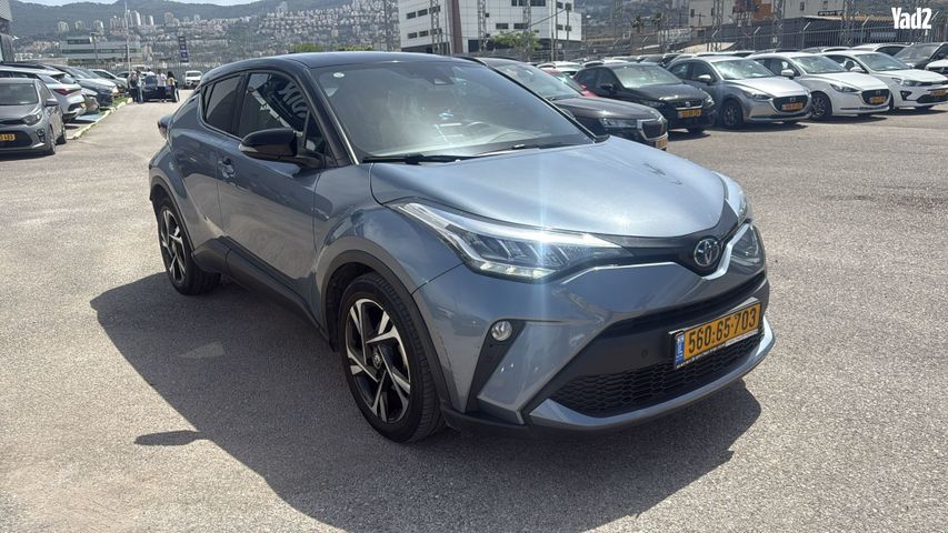 מודעת רכב טויוטה C-HR