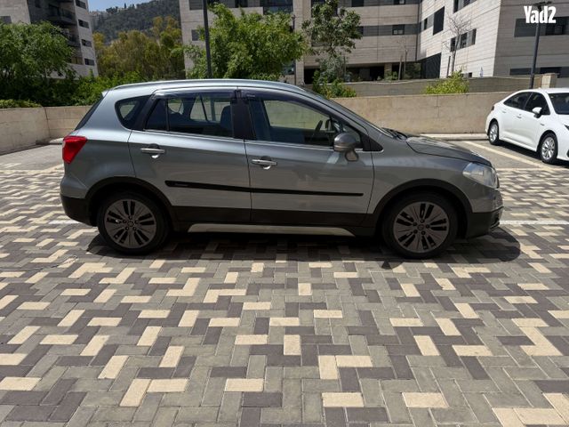 מודעת רכב סוזוקי קרוסאובר 1