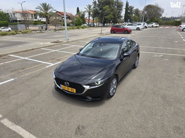 מודעת רכב מאזדה 3