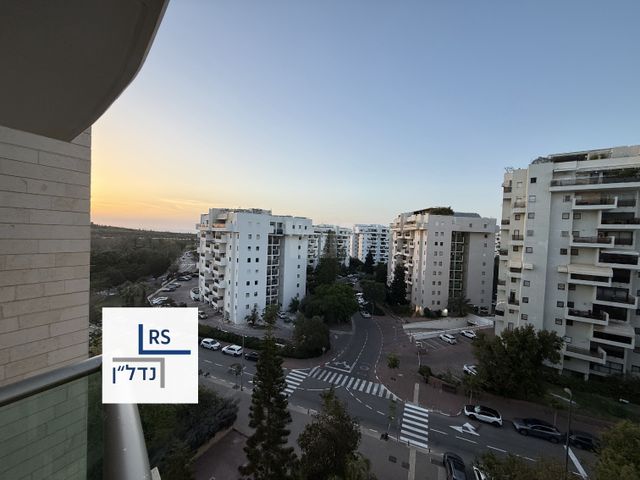 אזורי חן, גימל החדשה