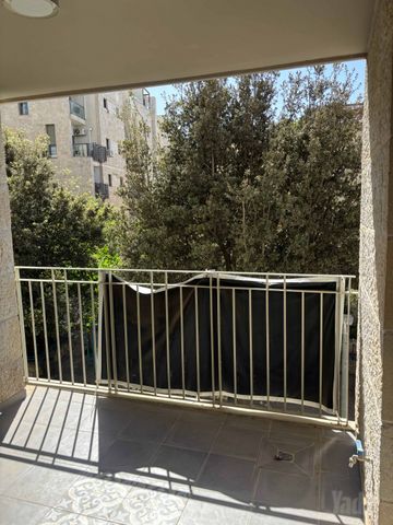 דירה להשכרה בירושלים (תיווך) — 4