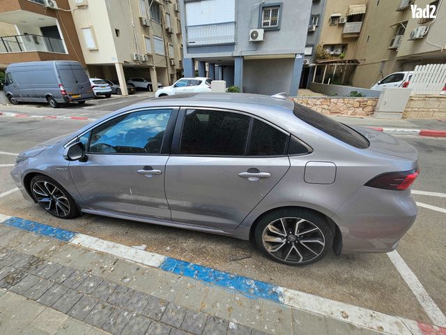 מודעת רכב טויוטה קורולה