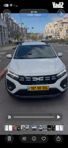 מודעת רכב דאצ'יה סנדרו Stepway