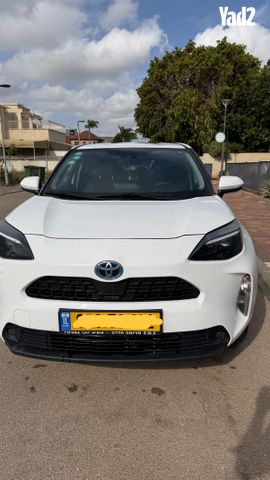 מודעת רכב טויוטה יאריס קרוס