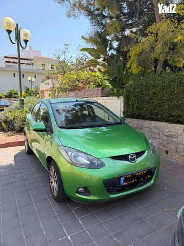 מודעת רכב מאזדה 2