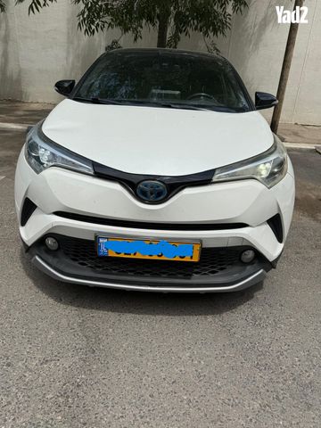 מודעת רכב טויוטה C-HR