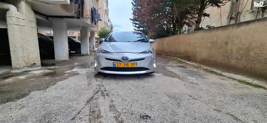 מודעת רכב טויוטה פריוס