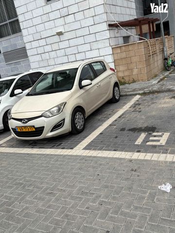 מודעת רכב יונדאי i20