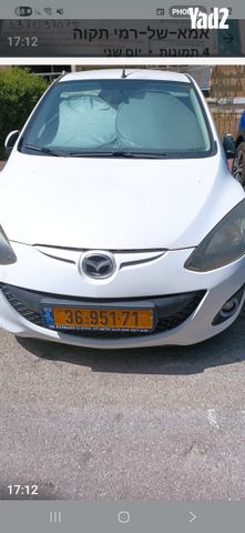 מודעת רכב מאזדה 2