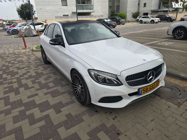 מודעת רכב מרצדס-בנץ C-class