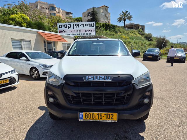 מודעת רכב איסוזו די-מקס
