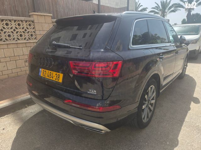 מודעת רכב אאודי Q7 2