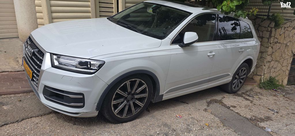 מודעת רכב אאודי Q7