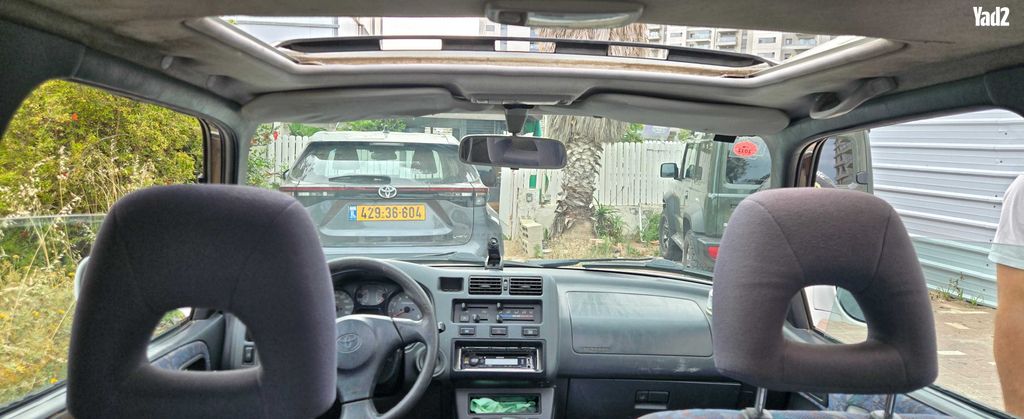 מודעת רכב טויוטה RAV4