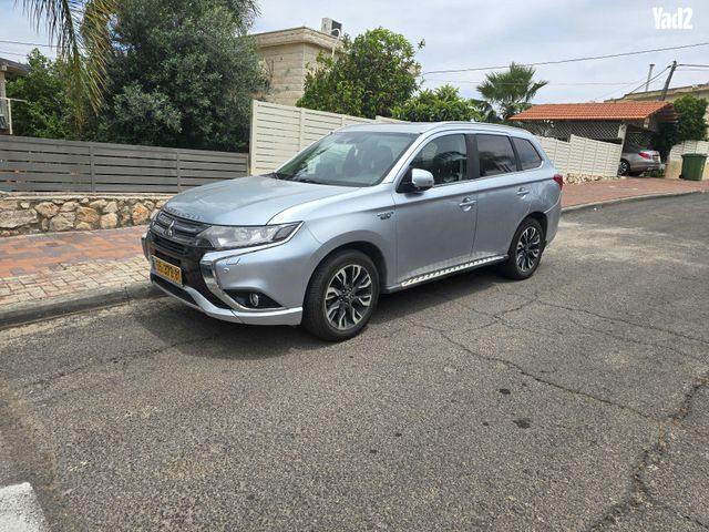 מודעת רכב מיצובישי אאוטלנדר