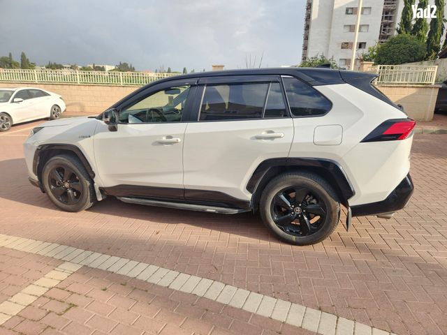 מודעת רכב טויוטה RAV4