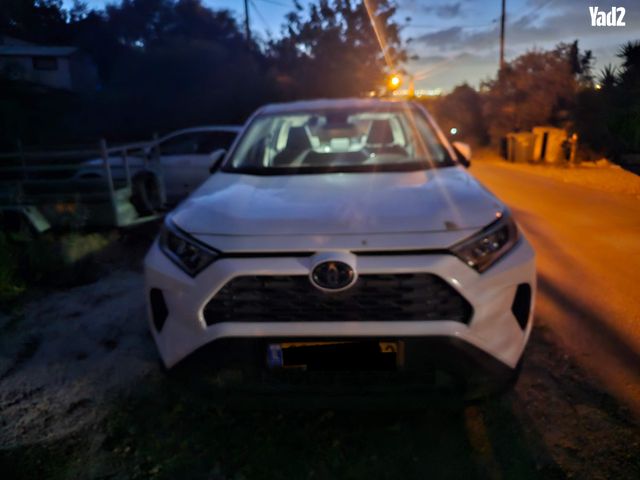 מודעת רכב טויוטה RAV4