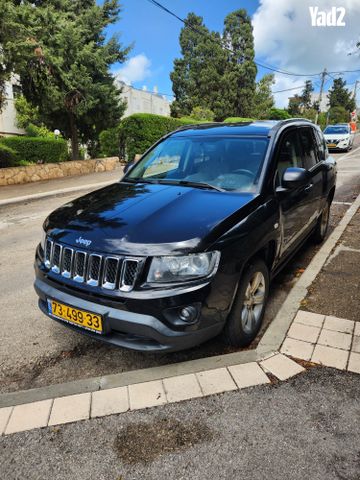 מודעת רכב ג'יפ קומפאס