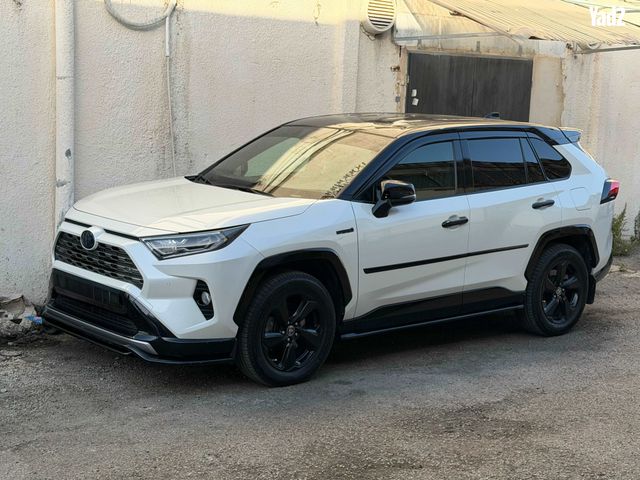 מודעת רכב טויוטה RAV4
