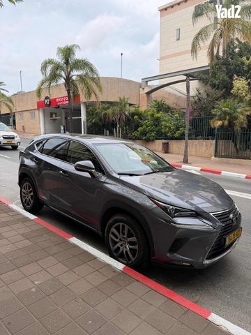 מודעת רכב לקסוס NX