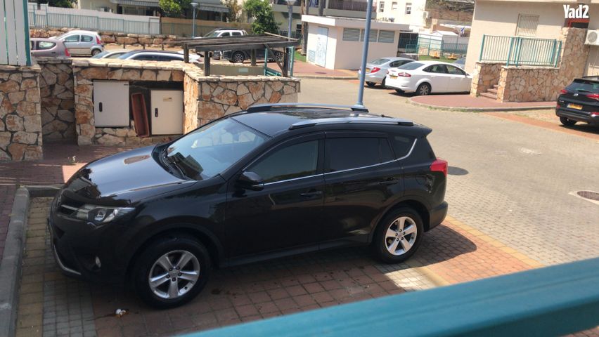 מודעת רכב טויוטה RAV4