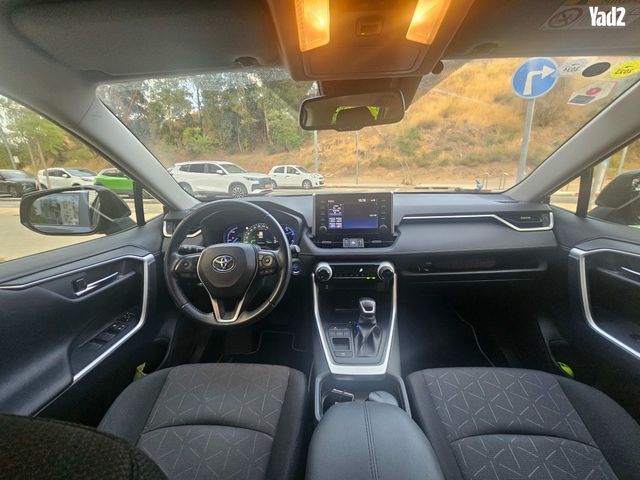 מודעת רכב טויוטה RAV4