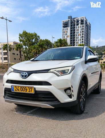 מודעת רכב טויוטה RAV4