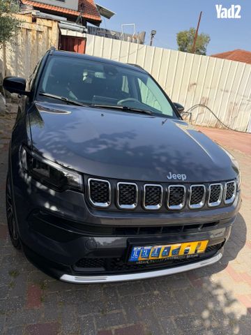 מודעת רכב ג'יפ קומפאס