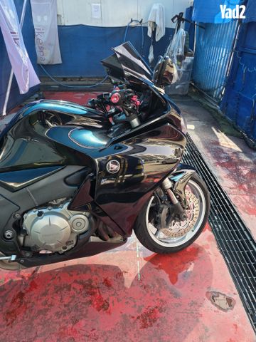 מודעת רכב הונדה VFR1200F