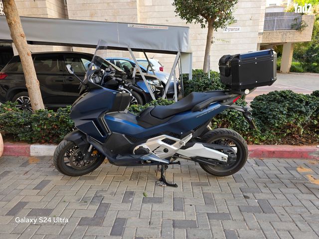מודעת רכב הונדה פורזה 750