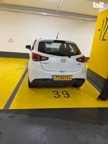 מודעת רכב מאזדה 2