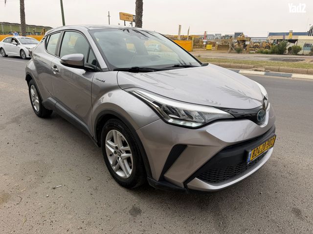 מודעת רכב טויוטה C-HR