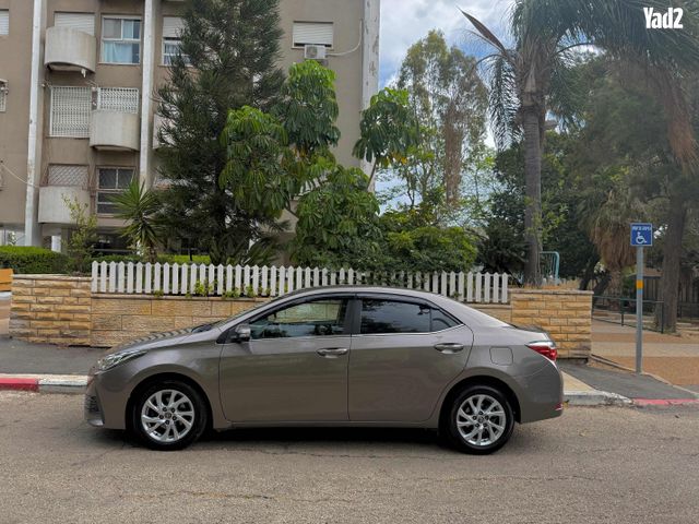מודעת רכב טויוטה קורולה