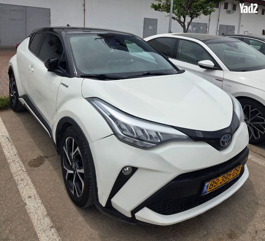 מודעת רכב טויוטה C-HR