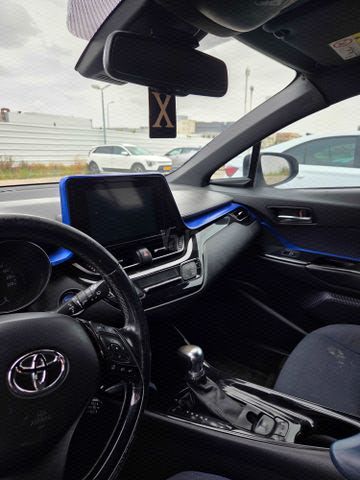 מודעת רכב טויוטה C-HR