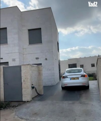 ספיר 37