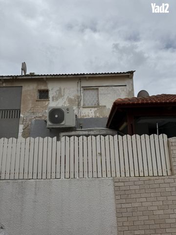 שלום אש 